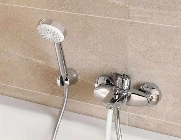 Смеситель для ванны и душа KLUDI PURE&SOLID однорычажный, хром (346810575)